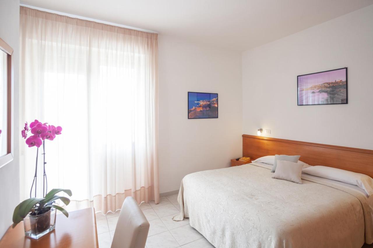Hotel Viola Gaeta Eksteriør bilde