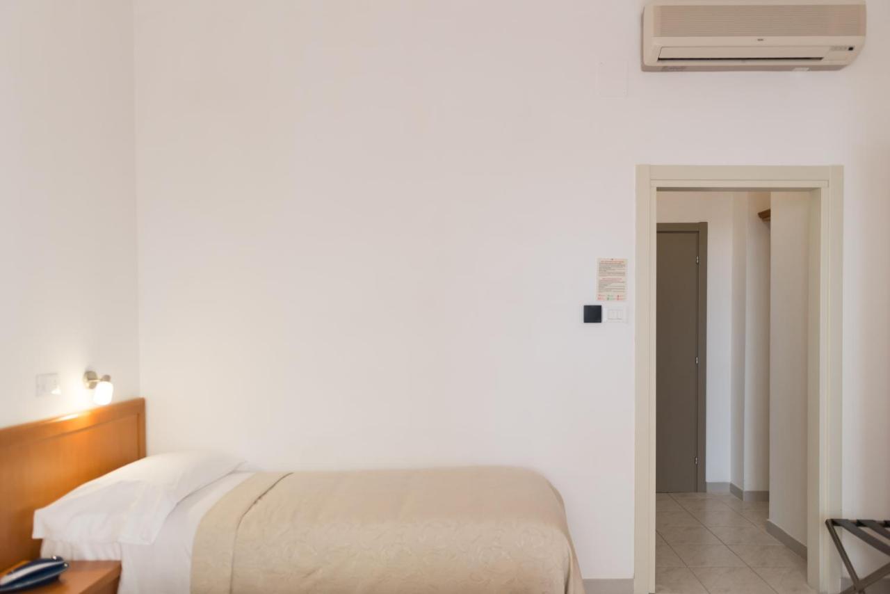Hotel Viola Gaeta Eksteriør bilde